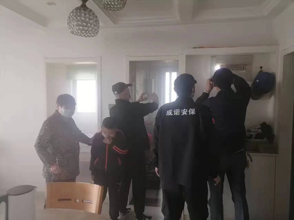 煤气未关险酿祸 物业及时排险情