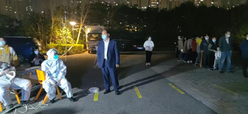 坚守抗疫阵地，轻伤不下火线