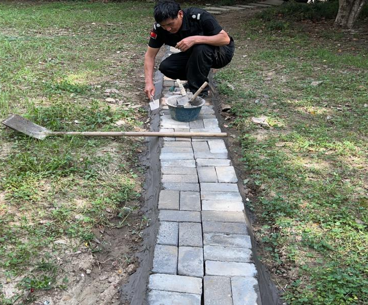做业主的“铺路师”