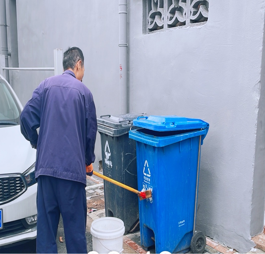 让垃圾桶都闪亮起来