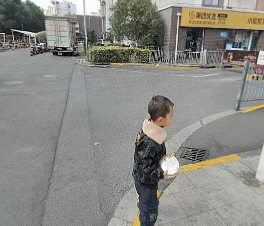 暖心守护：物业助力走失孩童与家人团聚