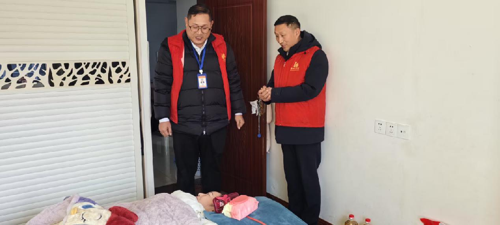 德和行物业新春送暖，情满怡枫苑