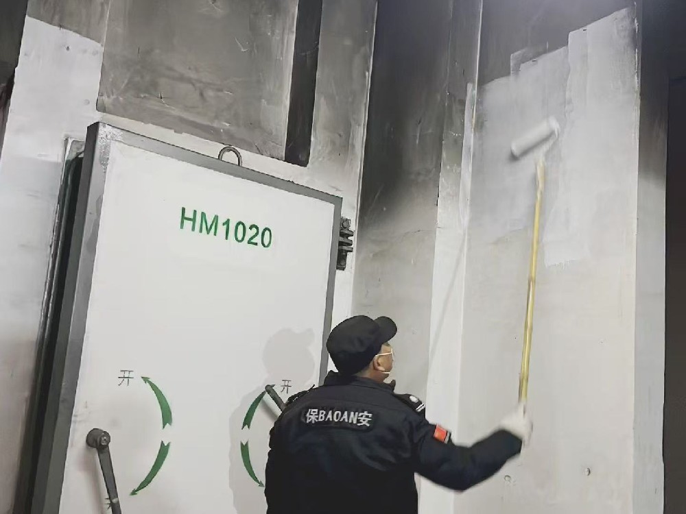小区火情敲响警钟 物业行动守护家园