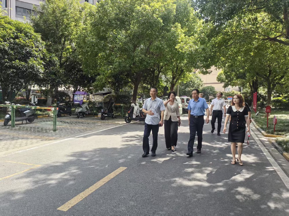 筑牢安全防线｜市住建局莅临金安家园督导非机动车安全管理工作
